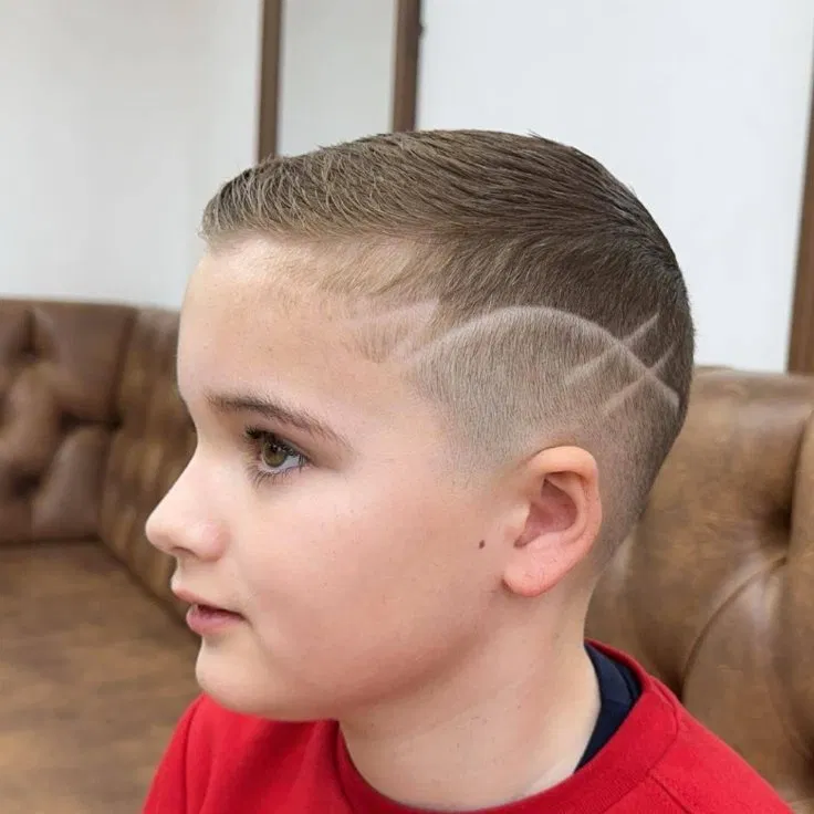 Artistic fade with carved line design